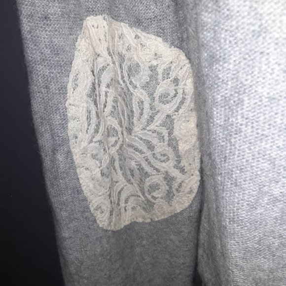 Angel of the North Light Weight Sweater Grey w/ Lace Accents Size Large - Picture 8 of 14
